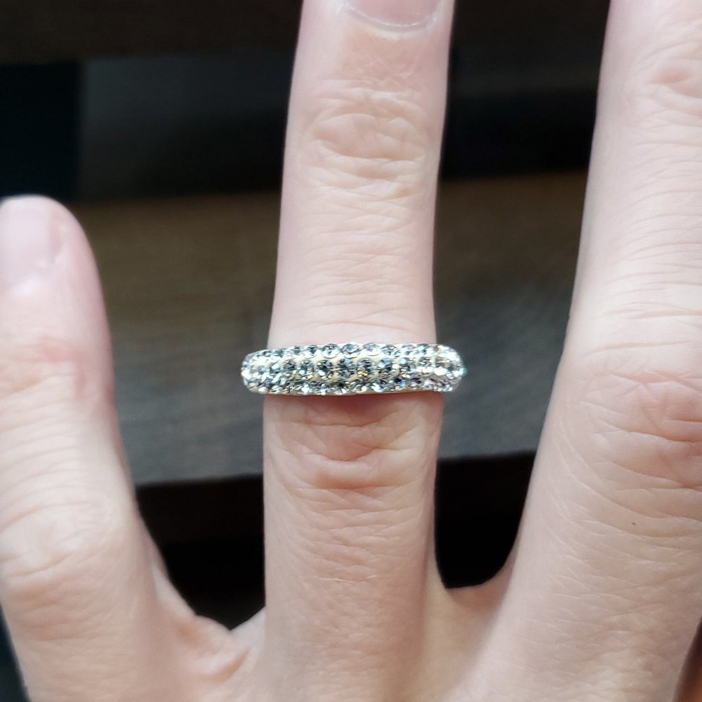 Size 6 925 Sterling Silver Bright Clear Crystals Ring